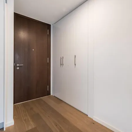 Modern 1 Bedroom In Center By Guestlee Montreux